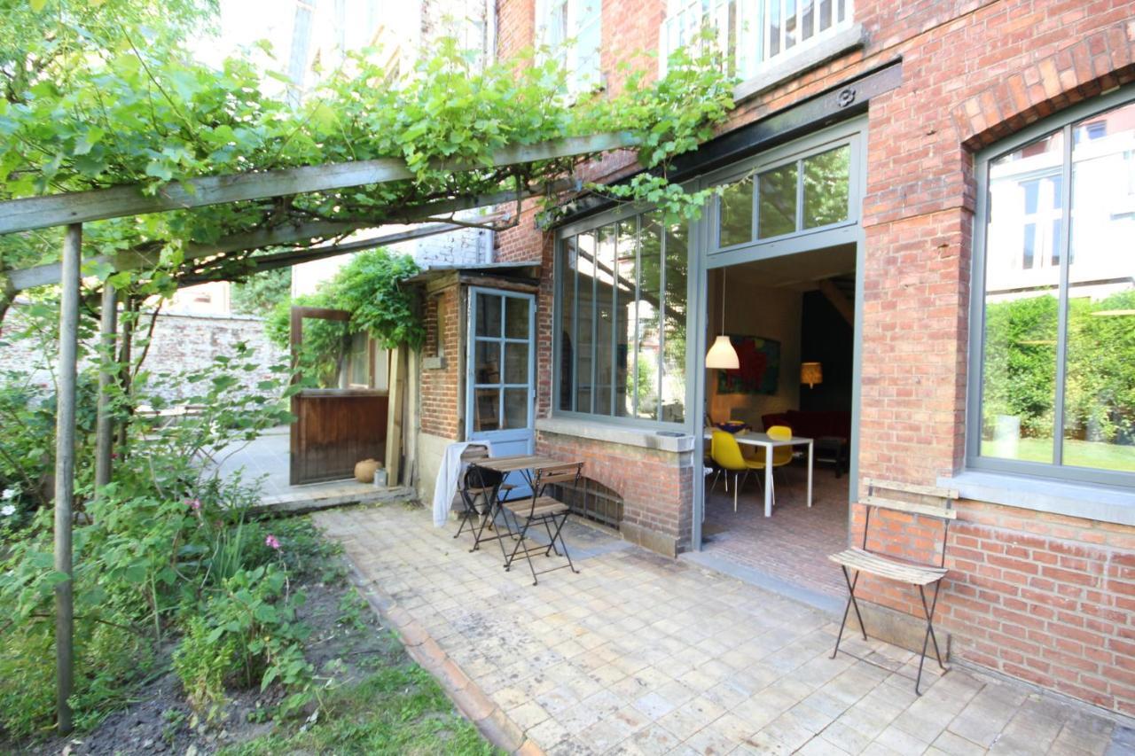 La Maison Du Fond Du Jardin Иксель Экстерьер фото